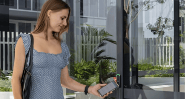 PMS software differences & hotel tech solutions