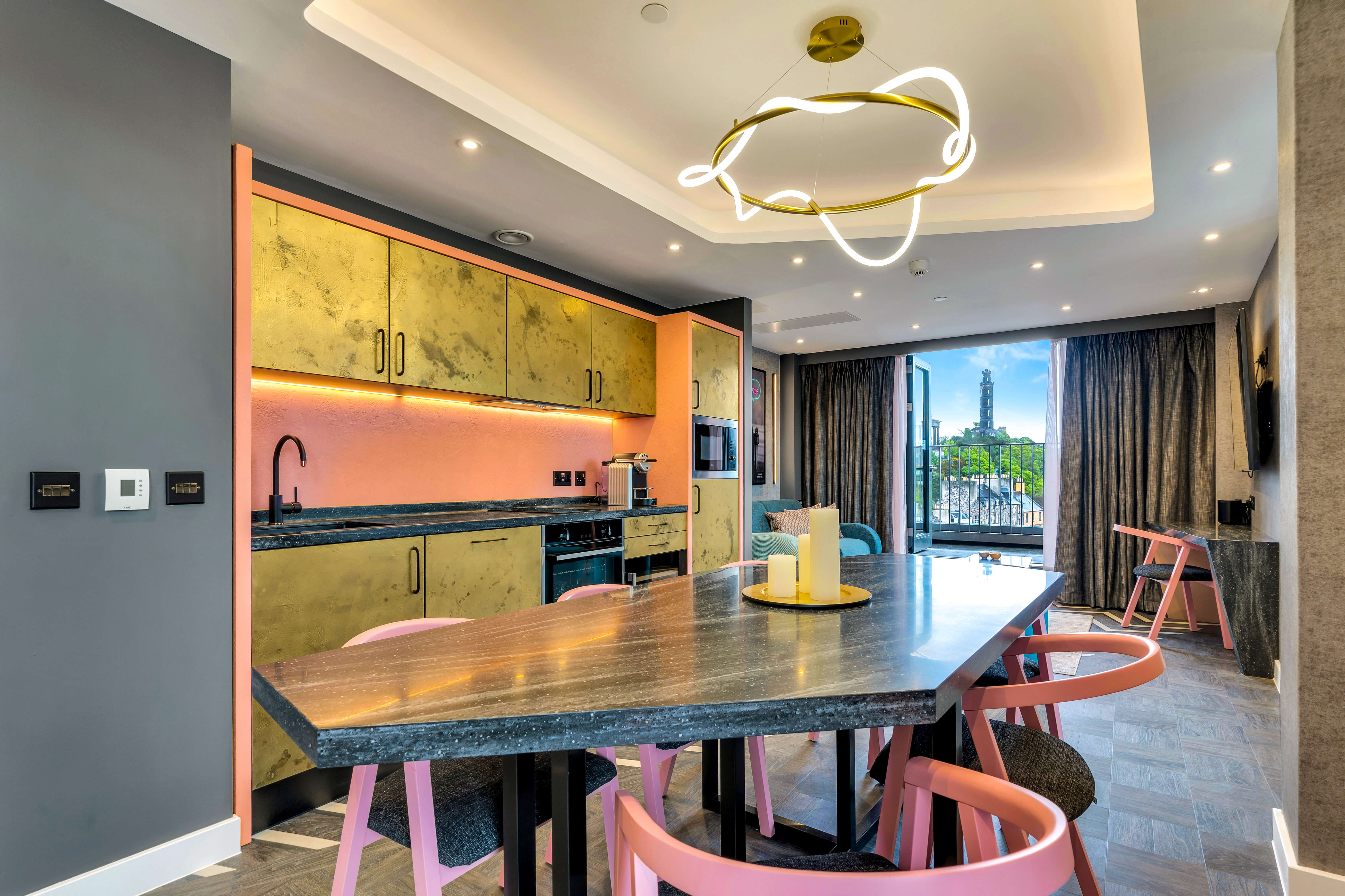 Serviced apartment, Roomzzz Edinburgh