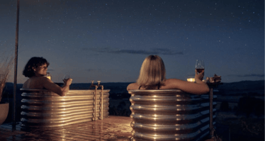 PMS buyer’s guide for 2025: 7 features every modern hotelier needs image